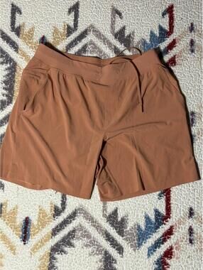 Lululemon Mens Peach Pockets Elastic Waist Athletic Shorts Size XL Pace Breaker